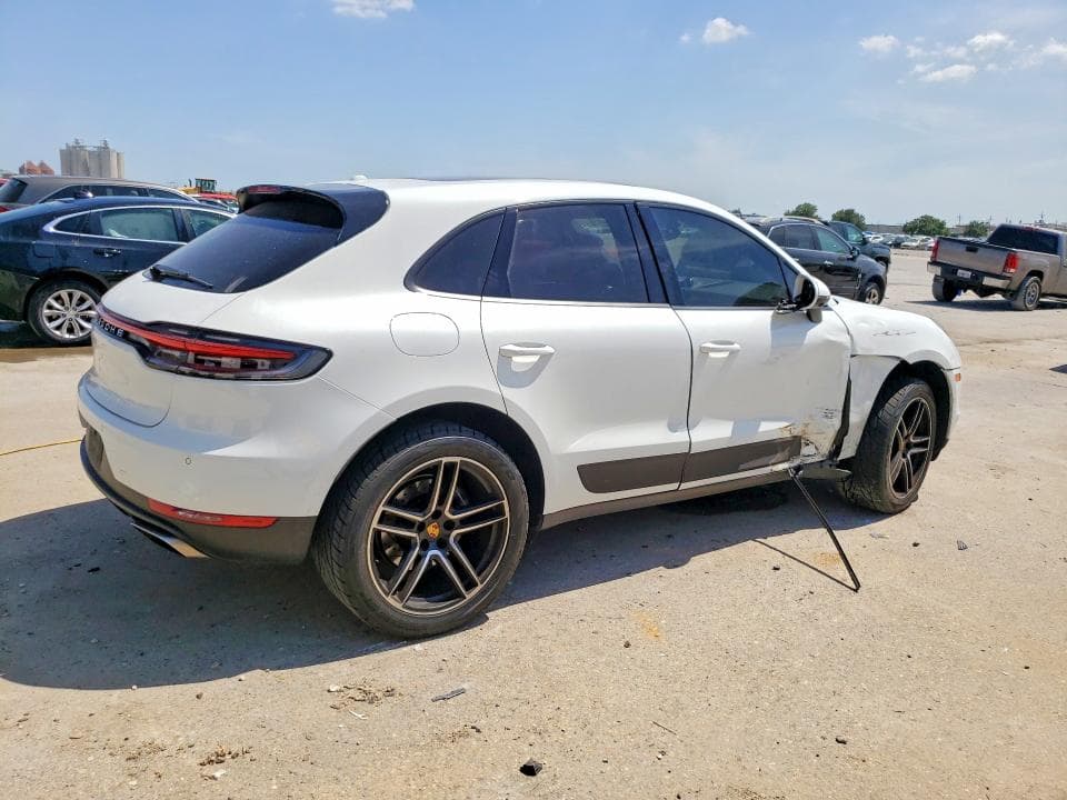2021 PORSCHE MACAN 3