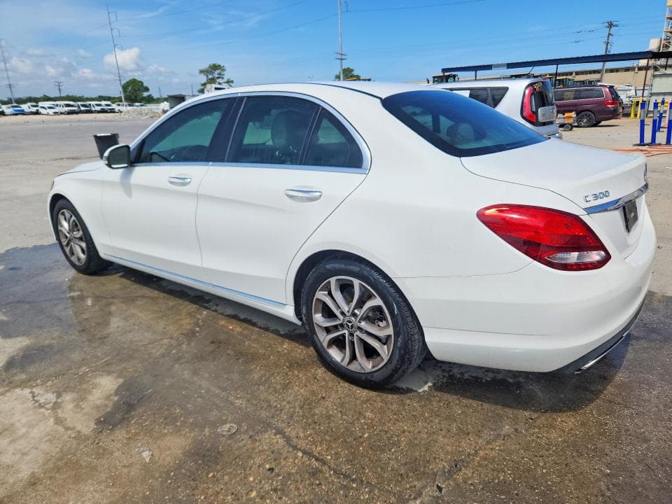 2018 MERCEDES-BENZ C 300 2