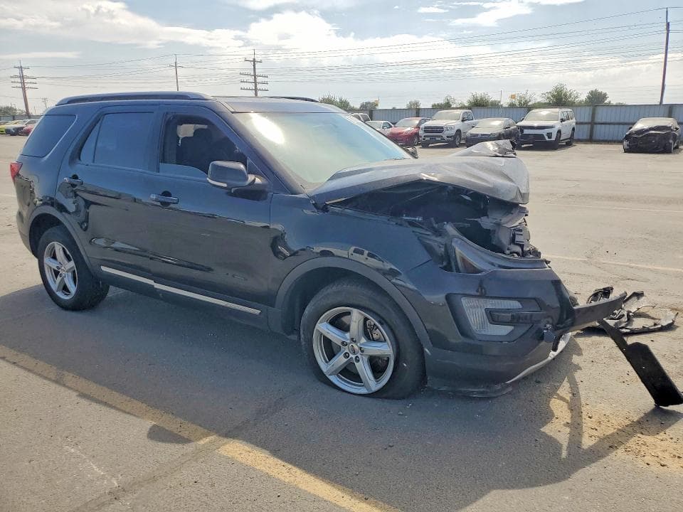 2017 FORD EXPLORER XLT 4