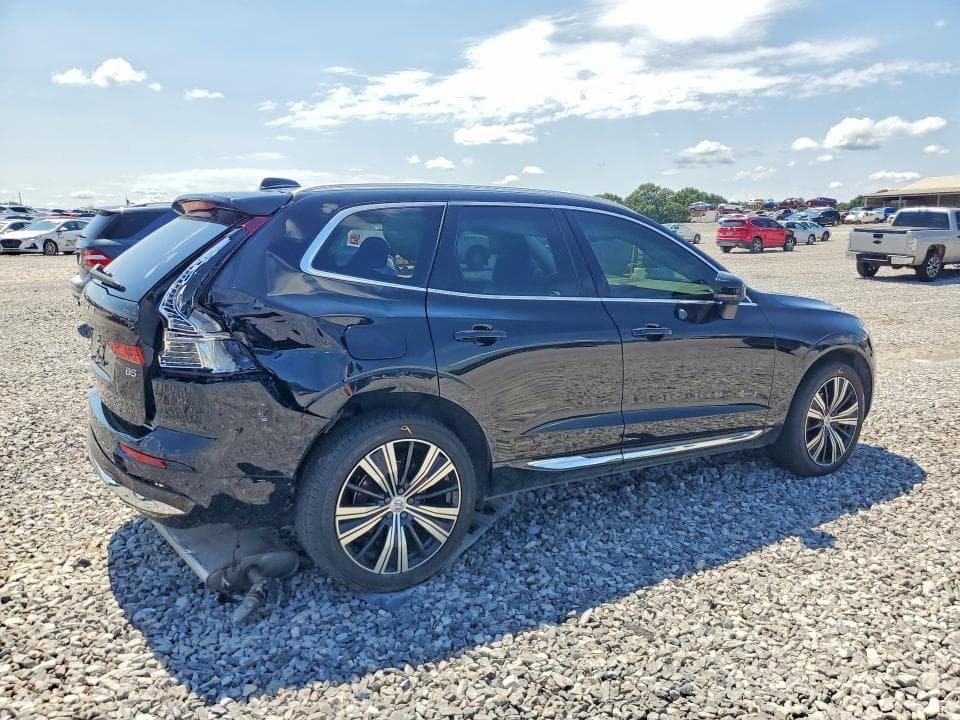 2023 VOLVO XC60 PLUS 3