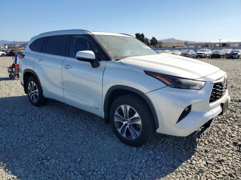 2023 TOYOTA HIGHLANDER HYBRID XLE 4