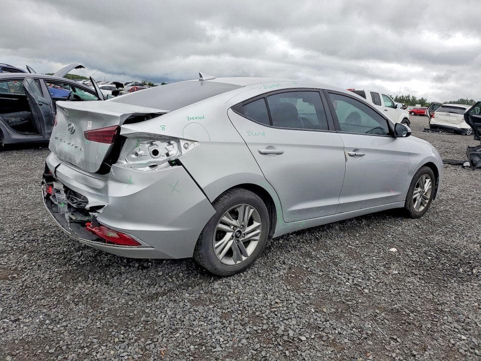 2019 HYUNDAI ELANTRA SE 3
