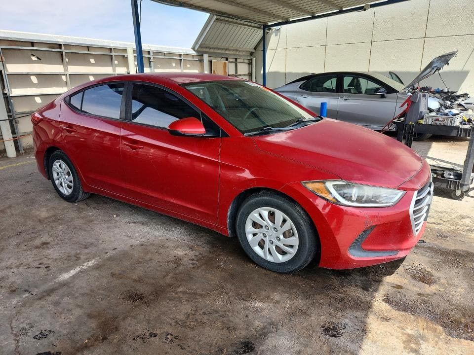 2018 HYUNDAI ELANTRA SE 4