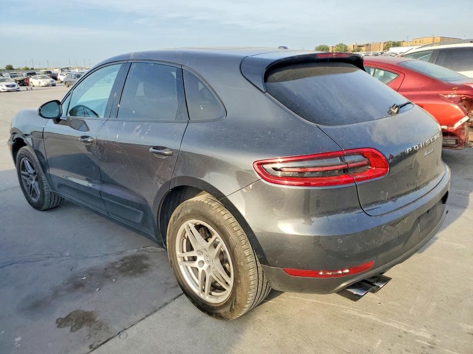 2018 PORSCHE MACAN 2