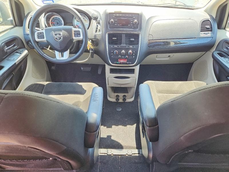 2017 DODGE GRAND CARAVAN SE 8