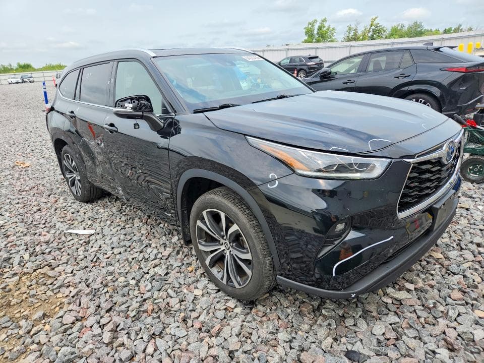 2023 TOYOTA HIGHLANDER HYBRID LIMITED 4