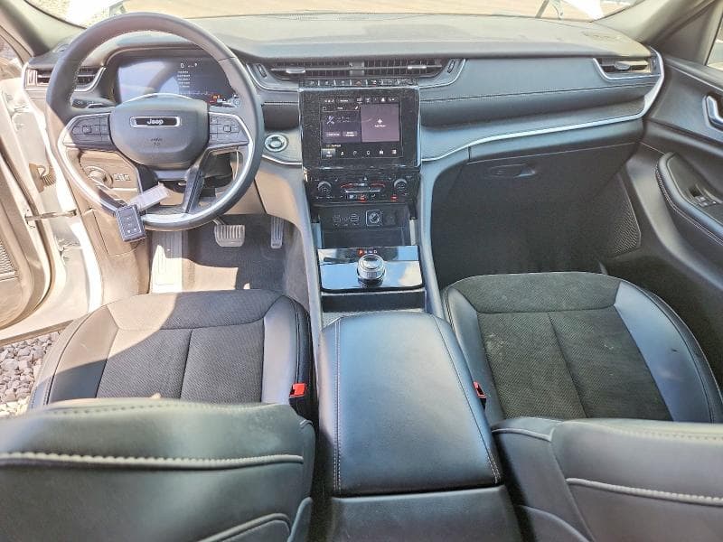 2025 JEEP GRAND CHEROKEE LAREDO 8