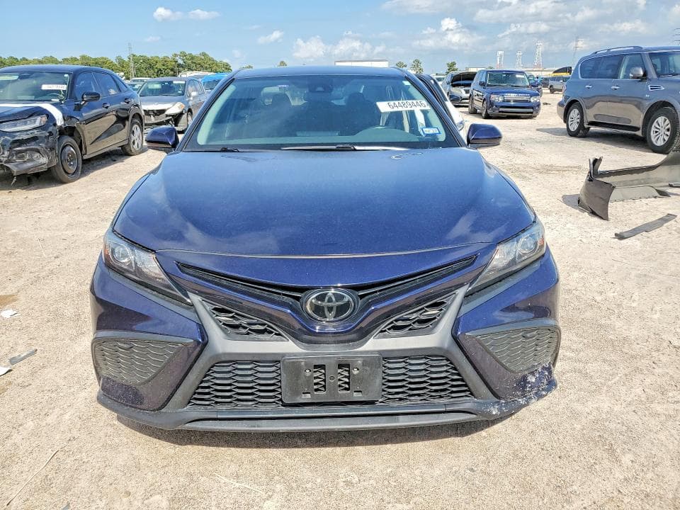 2021 TOYOTA CAMRY SE 5