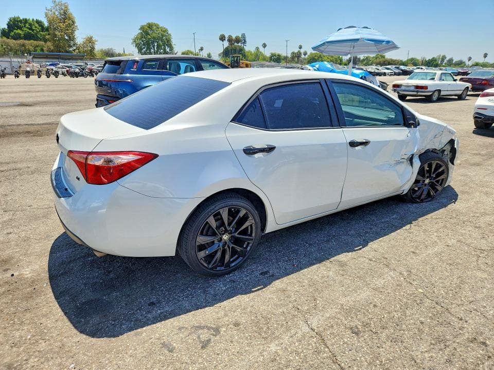 2019 TOYOTA COROLLA LE 3