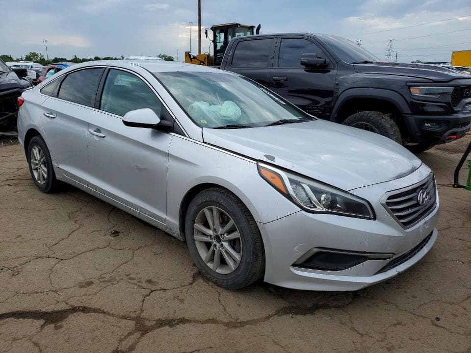 2017 HYUNDAI SONATA SE 4