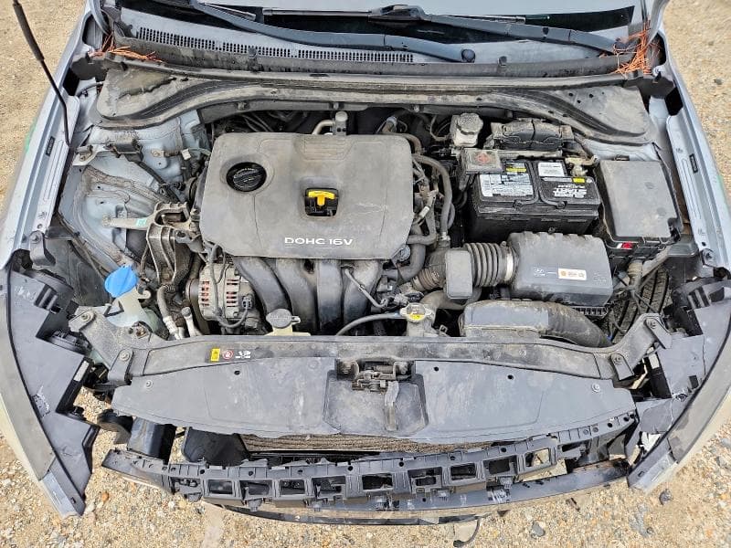 2017 HYUNDAI ELANTRA SE 11