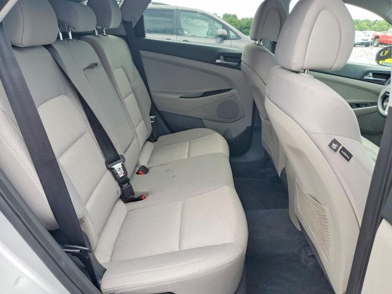 2017 HYUNDAI TUCSON SE 11