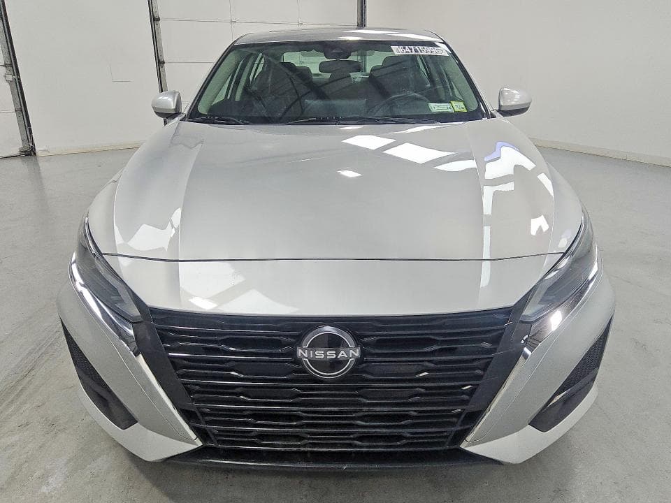 2023 NISSAN ALTIMA SV 5