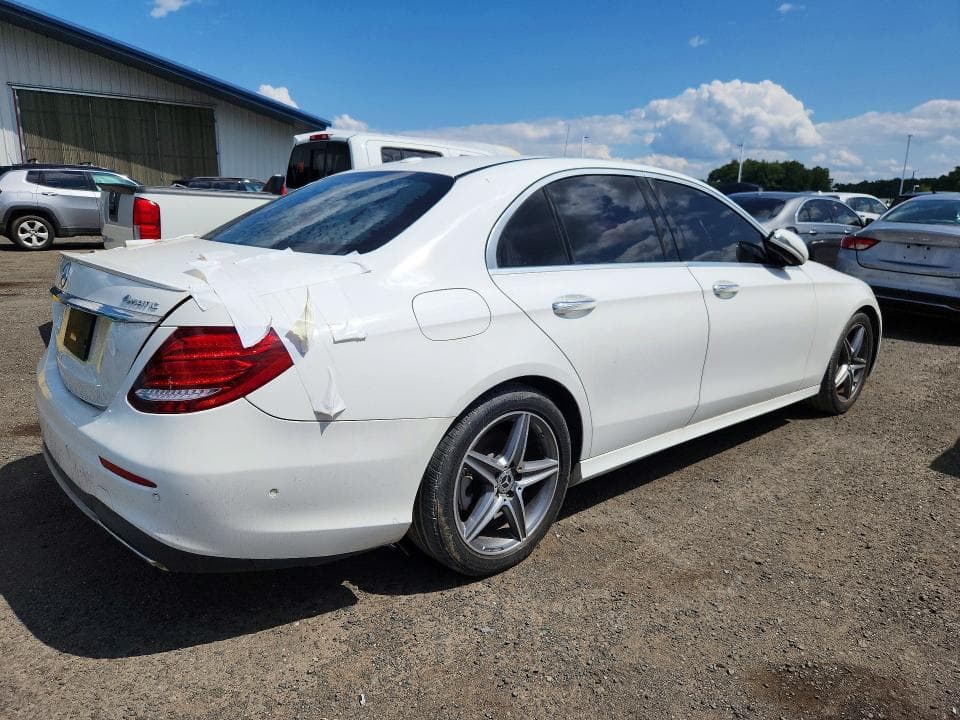 2017 MERCEDES-BENZ E 300 4MATIC 3