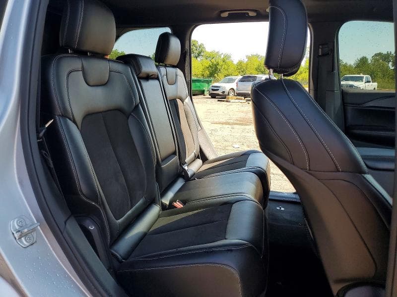 2023 JEEP GRAND CHEROKEE LAREDO 11