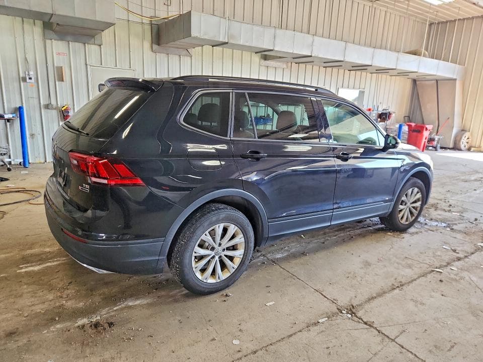 2018 VOLKSWAGEN TIGUAN S 3