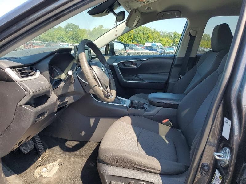 2021 TOYOTA RAV4 XLE 7