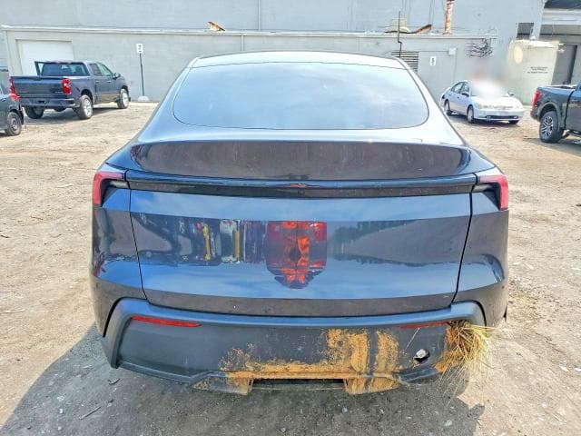 2026 TESLA MODEL Y 6