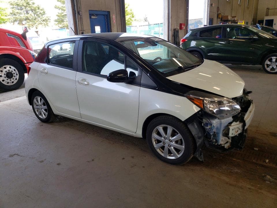 2017 TOYOTA YARIS 5-DOOR LE 4