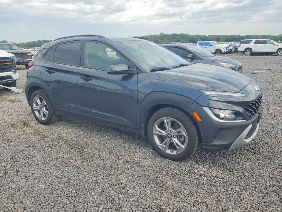 2022 HYUNDAI KONA SEL 4