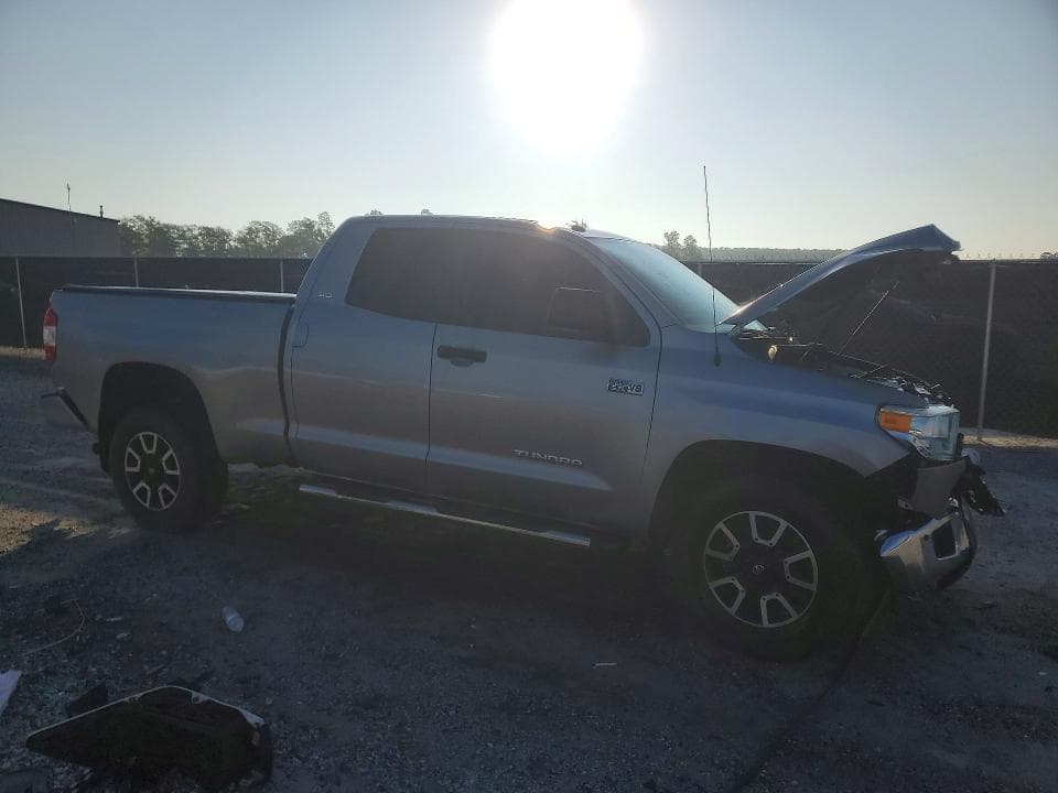 2017 TOYOTA TUNDRA SR5 4