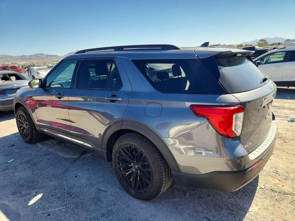 2021 FORD EXPLORER XLT 2