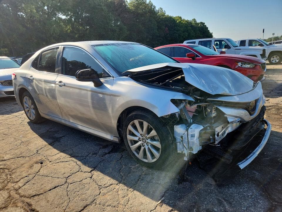 2020 TOYOTA CAMRY LE 4