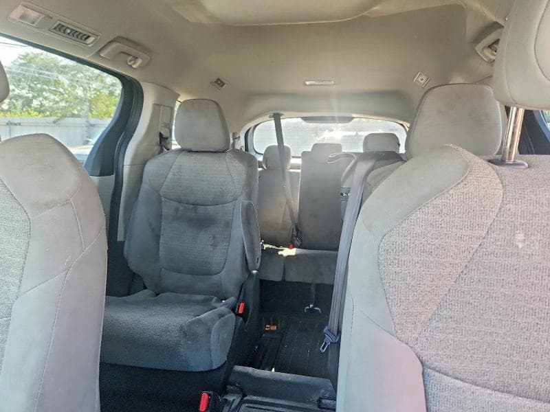 2021 TOYOTA SIENNA LE 10