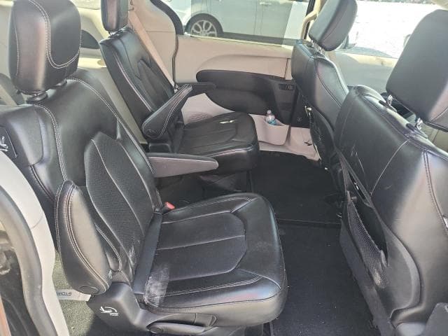 2023 CHRYSLER PACIFICA TOURING L 11
