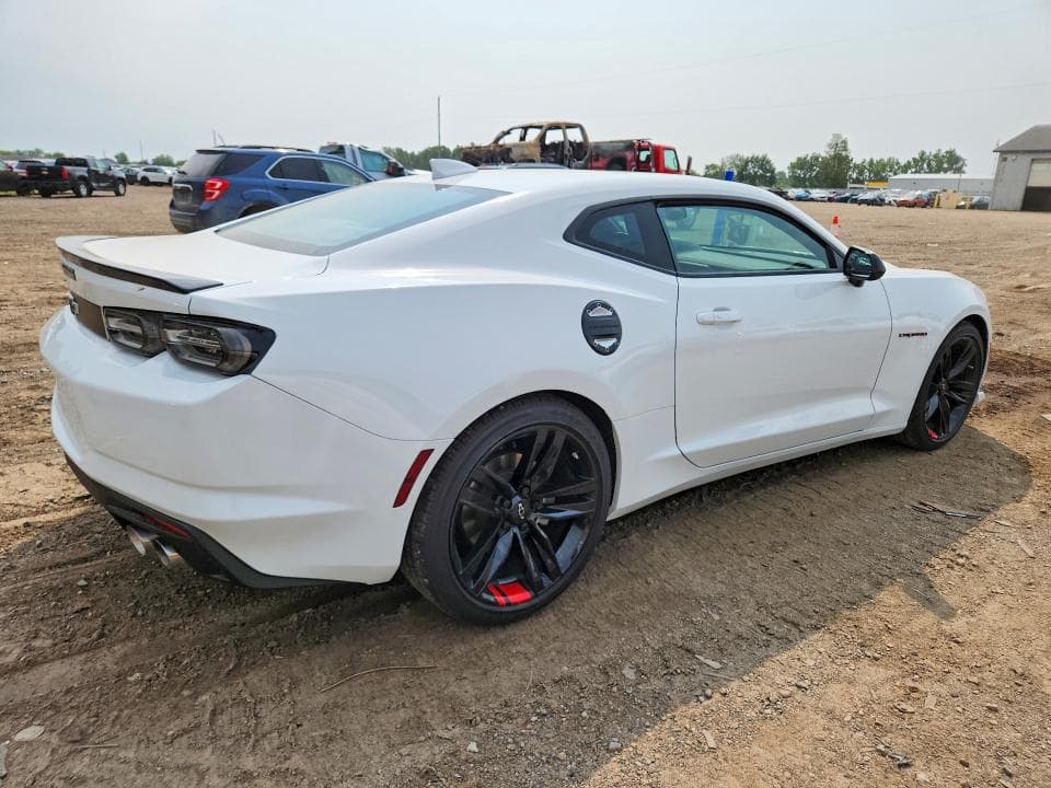 2022 CHEVROLET CAMARO LT1 3