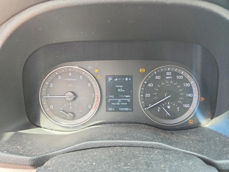 2018 HYUNDAI TUCSON SEL PLUS 9