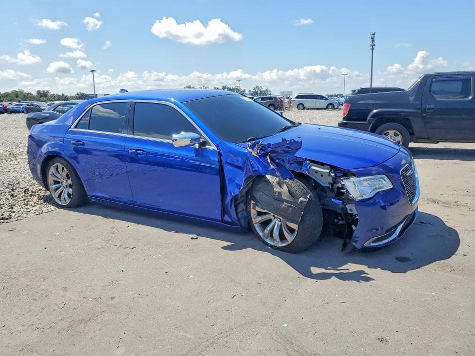 2018 CHRYSLER 300 TOURING 4