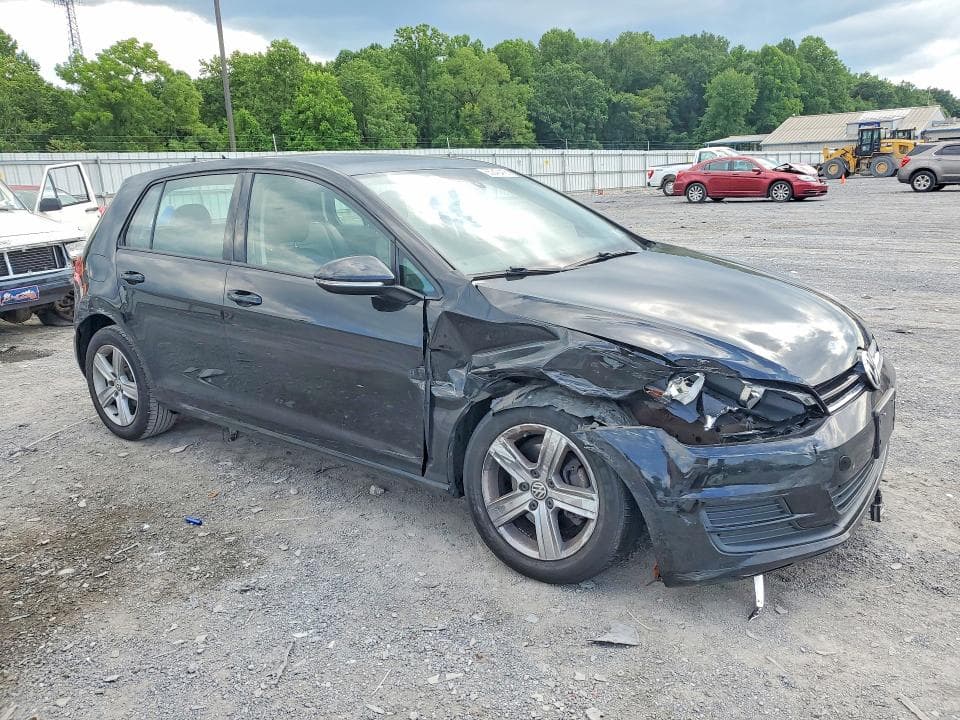 2017 VOLKSWAGEN GOLF S 4