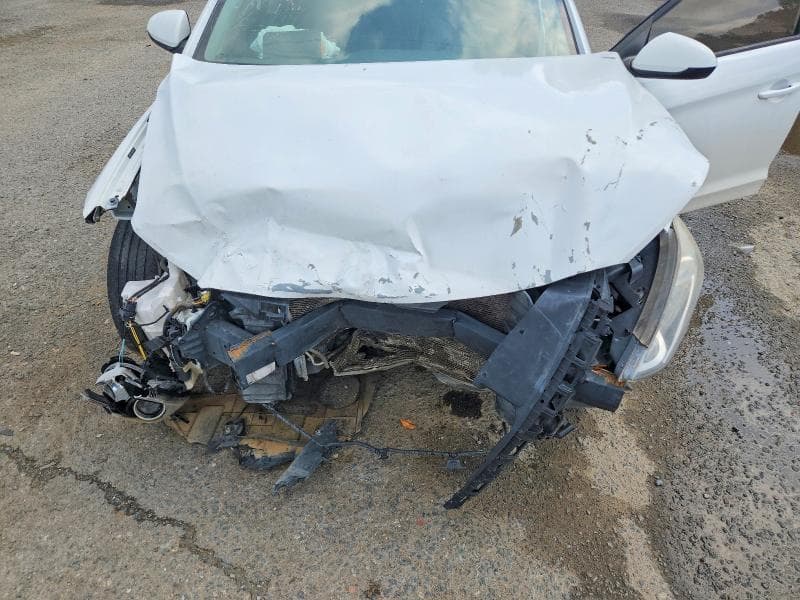 2017 HYUNDAI ELANTRA SE 11