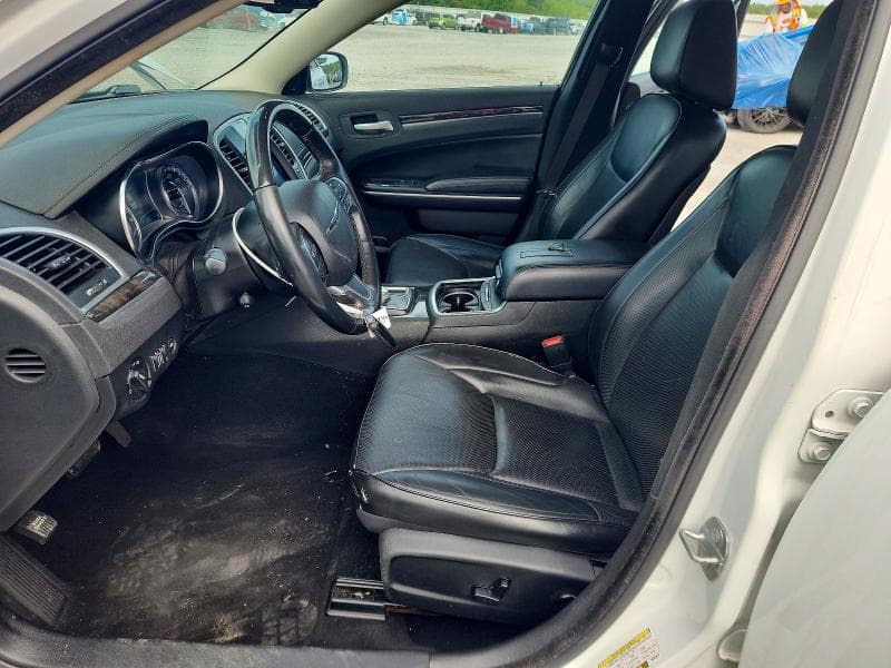 2019 CHRYSLER 300 LIMITED 7