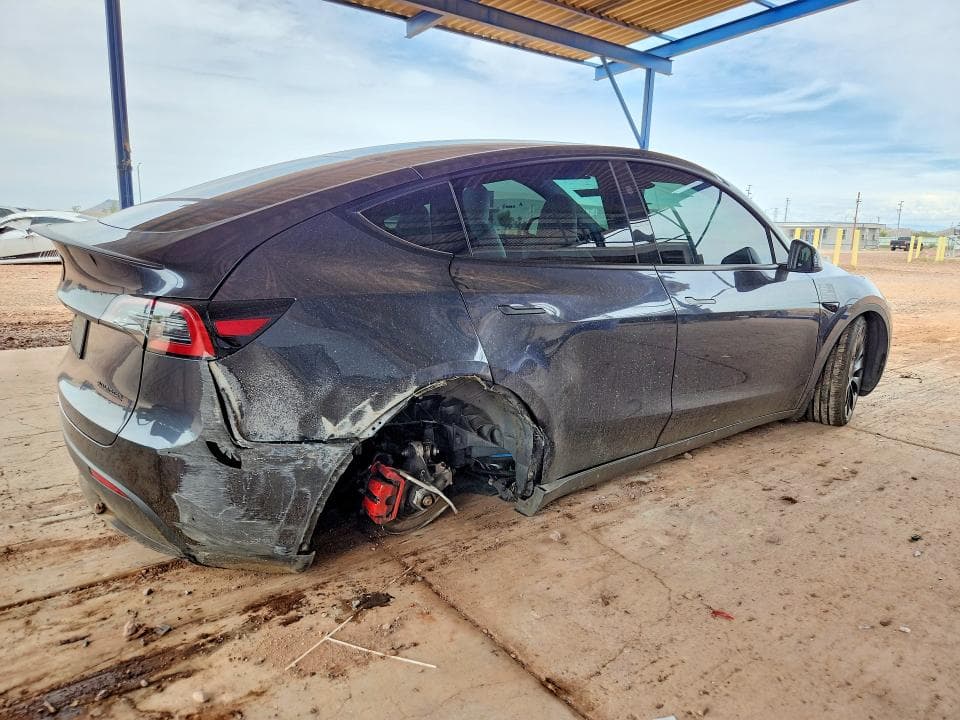 2024 TESLA MODEL Y 3