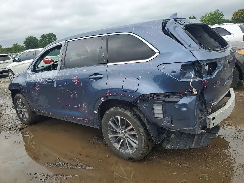 2019 TOYOTA HIGHLANDER XLE 2