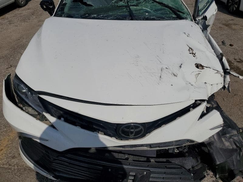 2022 TOYOTA CAMRY LE 11