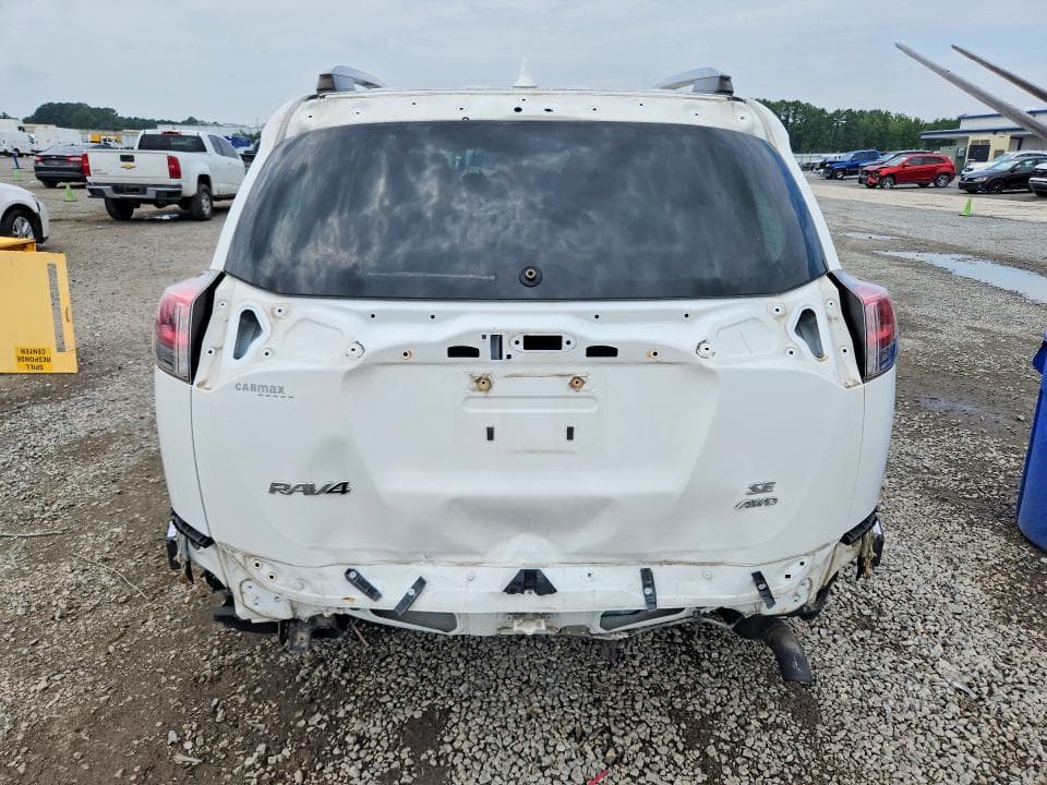 2017 TOYOTA RAV4 SE 6
