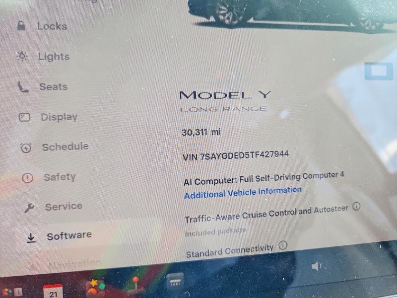 2026 TESLA MODEL Y 9