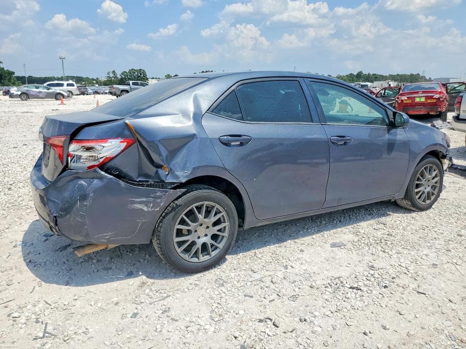 2018 TOYOTA COROLLA LE 3