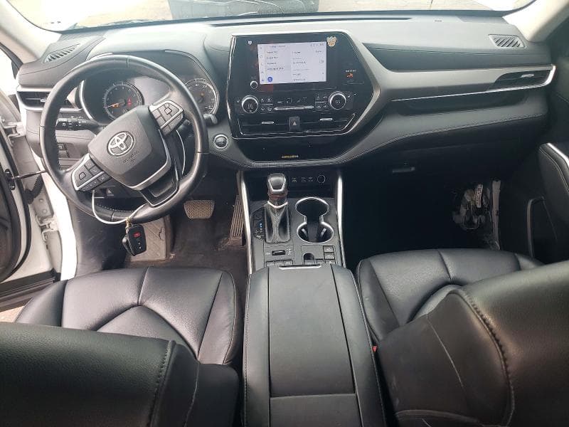 2023 TOYOTA HIGHLANDER XLE 8