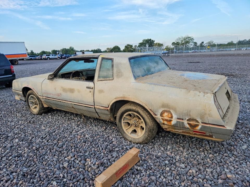 1986 CHEVROLET MONTE CARLO 2