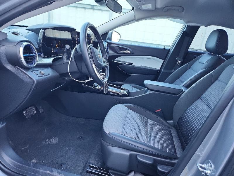 2025 CHEVROLET TRAX 1LT 7