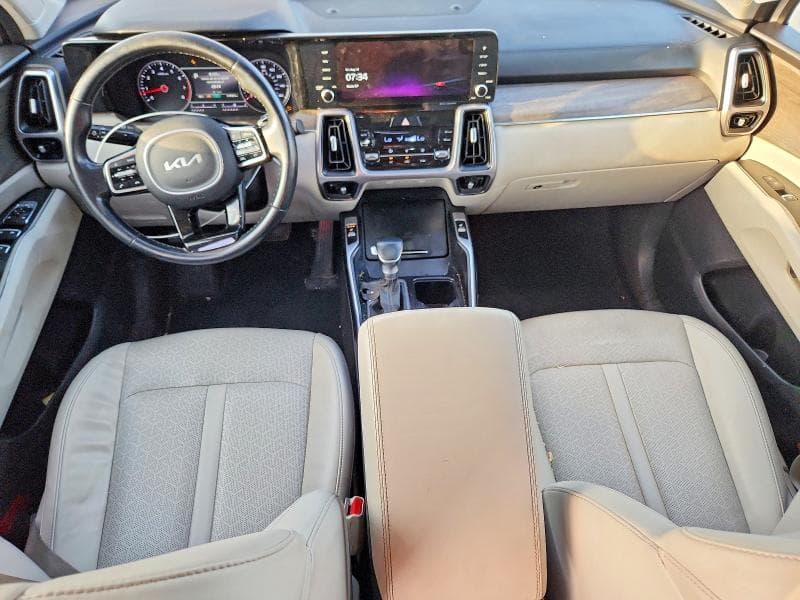 2023 KIA SORENTO S 8