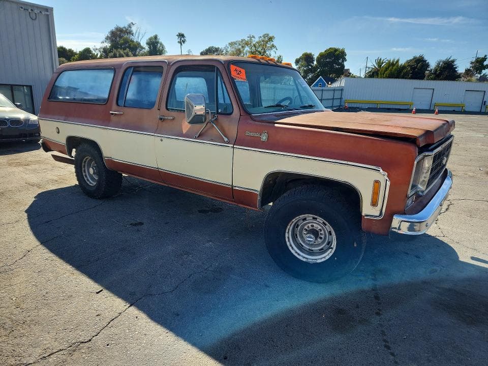 1978 CHEVROLET SUBRBAN 4