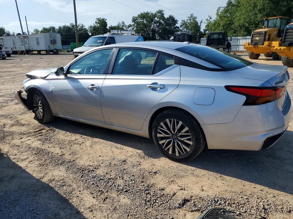 2024 NISSAN ALTIMA SV 2