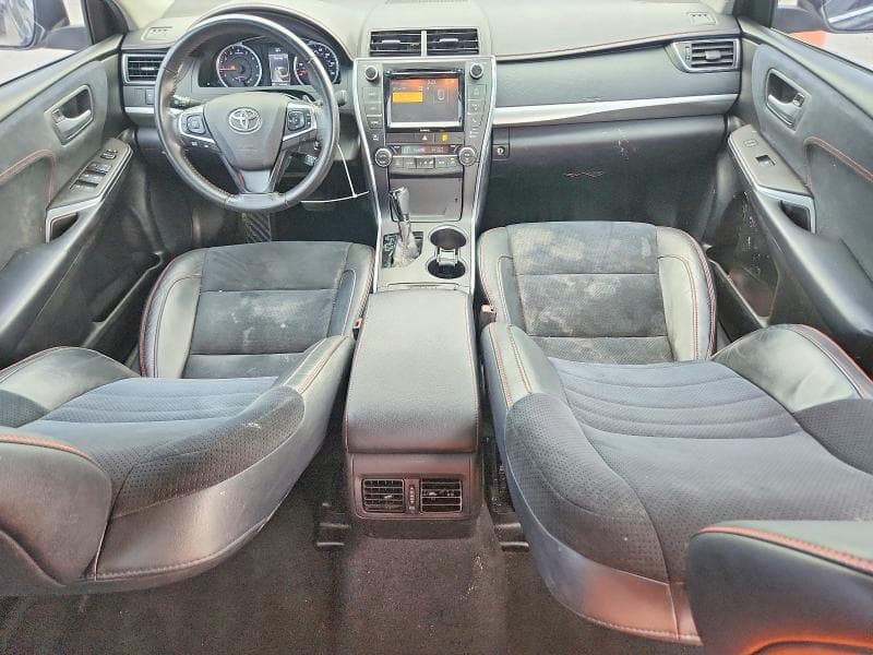 2017 TOYOTA CAMRY XSE 8