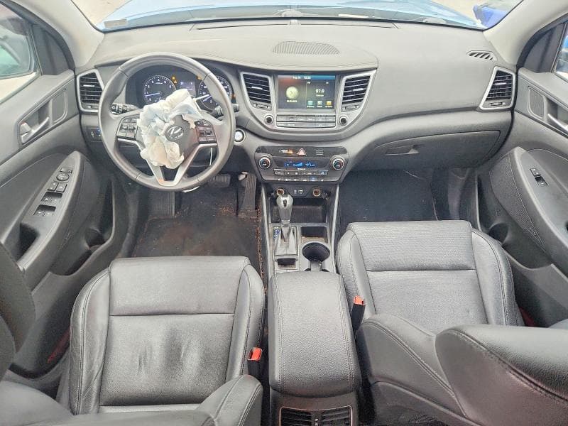 2017 HYUNDAI TUCSON SE PLUS 8