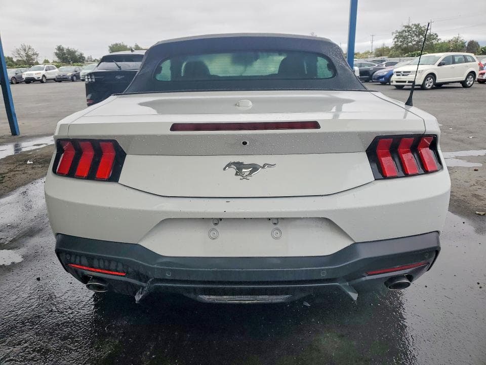 2026 FORD MUSTANG 6
